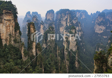 Zhangjiajie Landscape 27953763