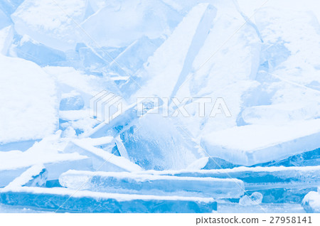 Winter scene with frozen icepack ice and float 27958141