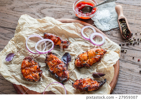 Grilled chicken breasts with barbecue sauce Grilled chicken breasts with barbecue sauce 27959307