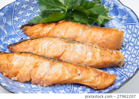 Salmon grilled fish Salmon grilled fish 27962207