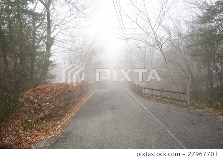 Oyama Observatory in winter wrapped in morning mist 27967701