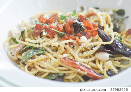 spaghetti or spicy spaghetti 27968426