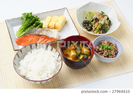 早餐 早餐 27969810