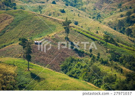 beautiful landscape with mountains 27971037