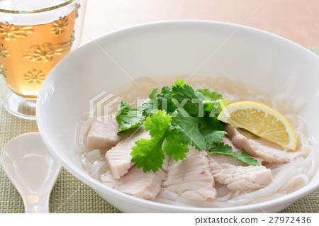 Chicken for four 27972436