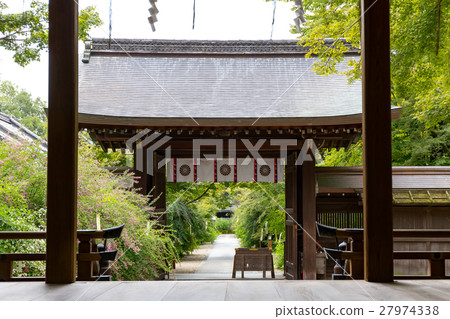H  -  Nishiki Shrine 27974338