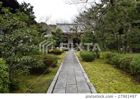 Nursery home 27981497