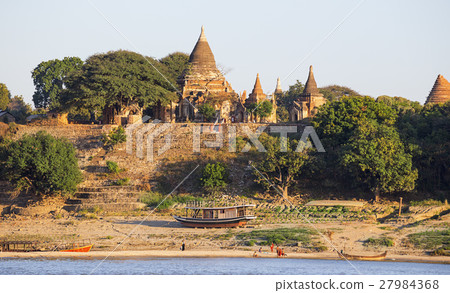 Boats and pagoda 27984368