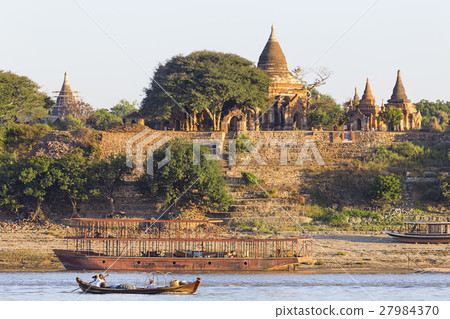 Boats and pagoda 27984370