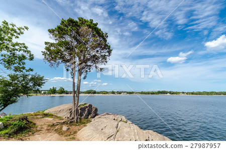 Long Island Sound 27987957