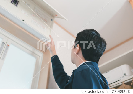 panelboard, gents, male 27989268