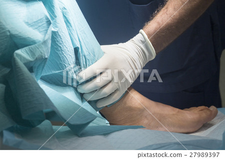 Knee surgery surgical operation 27989397