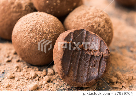 Homemade energy balls with chocolate Homemade energy balls with chocolate 27989764