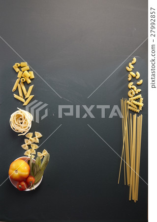 pasta pasta 27992857