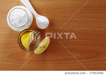 baking soda 27992906