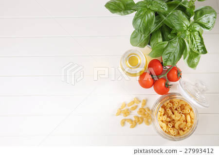 macaroni macaroni 27993412