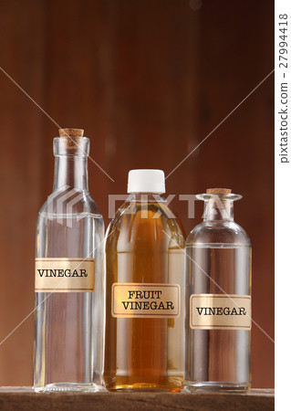 vinegar 27994418