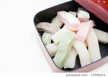 Japanese sweets in the local area, grape seeds, tangerines, cut peppers Japanese sweets in the local area, grape seeds, tangerines, cut peppers 27996024