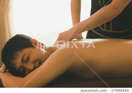 男性保養 男生做臉 男性做臉 27996484