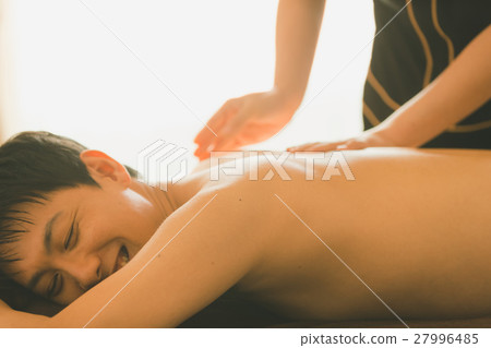 男性保養 男生做臉 男性做臉 27996485