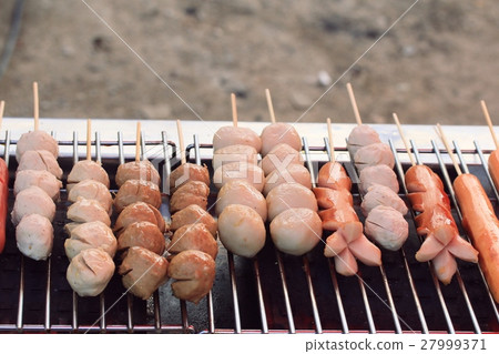 Grilled sausages and meatballs Grilled sausages and meatballs 27999371