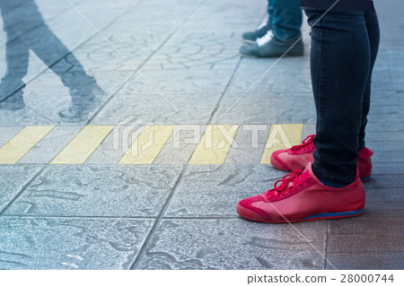 abstract people walk on street, pastel and blur  28000744
