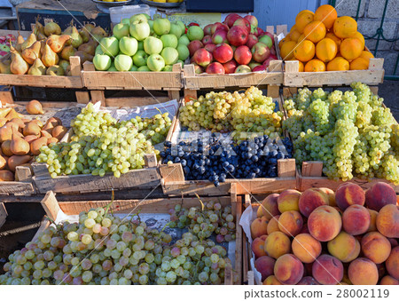 Fruits at the market in Derbent 28002119