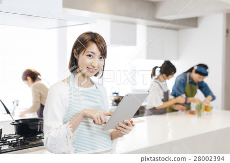 做飯的女人 做飯的女人 28002394