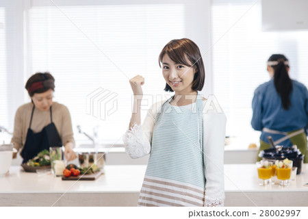 做飯的女人 做飯的女人 28002997