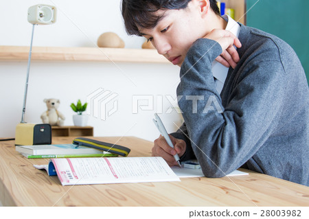 A student A student 28003982