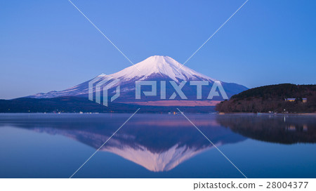 Fuji 16: 9 at dawn 28004377