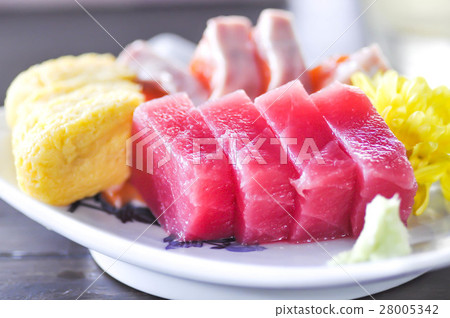 salmon sashimi, tuna sashimi,sashimi salmon sashimi, tuna sashimi,sashimi 28005342