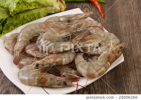Raw king prawn Raw king prawn 28006266