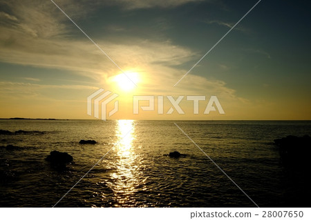Coastal sunset · Arai beach beach 28007650
