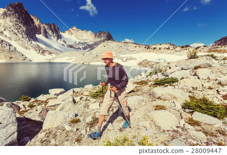 Summer hike 28009447