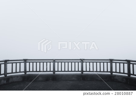 霧中的摩週湖（6） 28010887