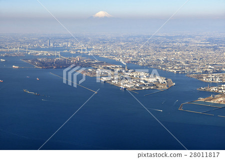 Fuji seen from the sky over Tokyo bay 28011817