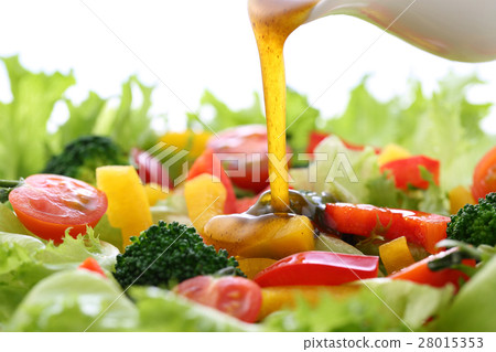Dressing vegetable salad 28015353