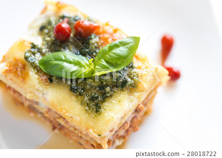 Lasagna with pesto 28018722