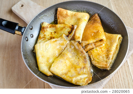 Crepes Suzette 28020065