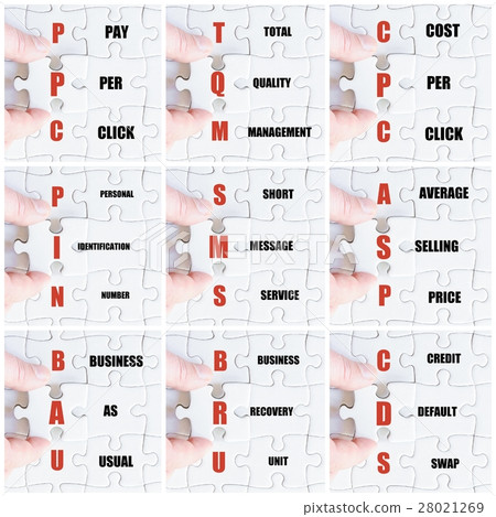 Hand of business man completing the puzzle 28021269