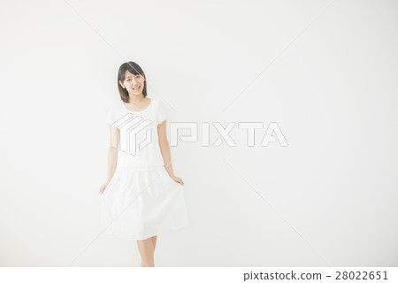 一個微笑的女人 28022651