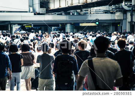 A lot of people crossing the pedestrian Japanese people 28030381