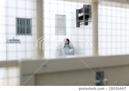 Detention place suspect image 28030447