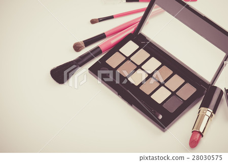 Cosmetics makeup tool 28030575