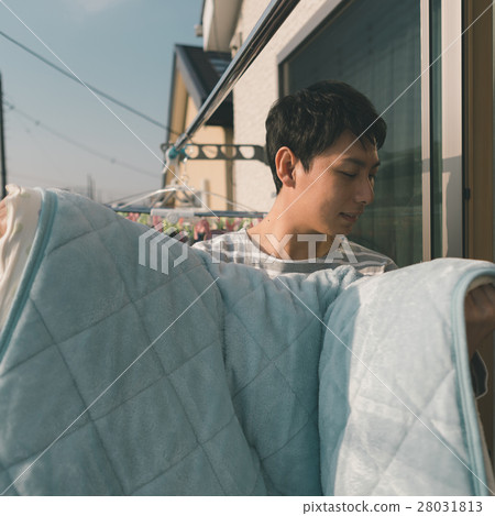 drying a futon, housekeeping, person 28031813