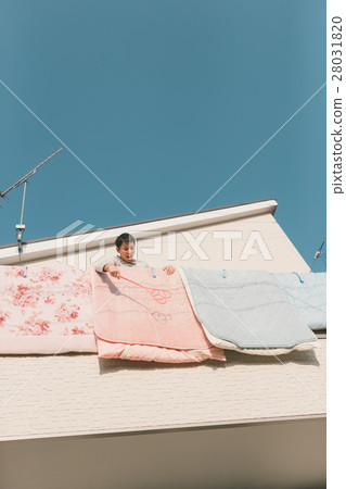 drying a futon, gents, male 28031820
