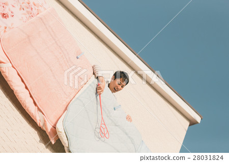 drying a futon, housekeeping, person 28031824