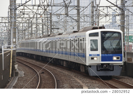 [SI] 西武池袋線 6000 系列 50s / 鋁製車廂（普通：直達東京地鐵有樂町線） 28032952