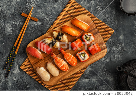 Sushi Set 28033042